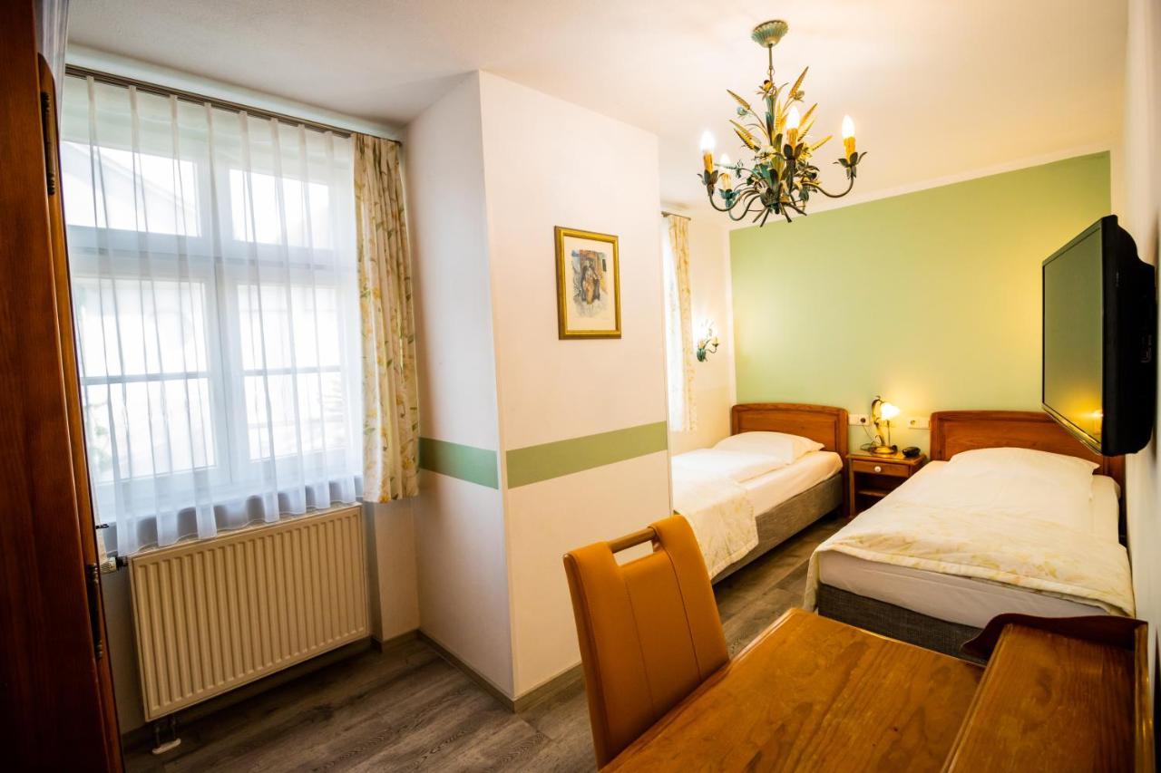 Hotel Gasthof Roessle Weingarten  Esterno foto