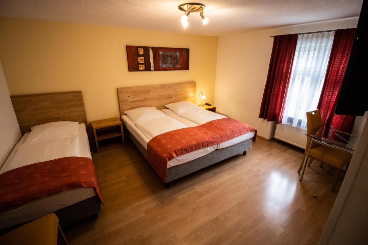 Hotel Gasthof Roessle Weingarten  Esterno foto