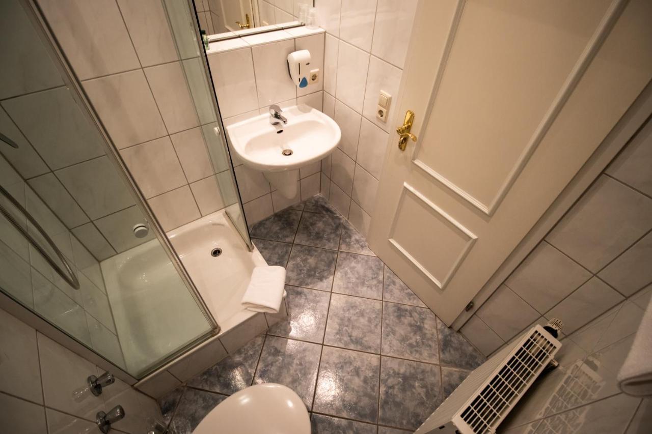 Hotel Gasthof Roessle Weingarten  Esterno foto