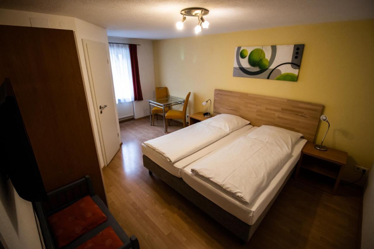 Hotel Gasthof Roessle Weingarten  Esterno foto