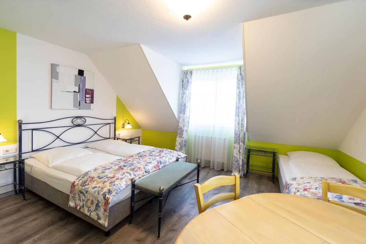 Hotel Gasthof Roessle Weingarten  Esterno foto